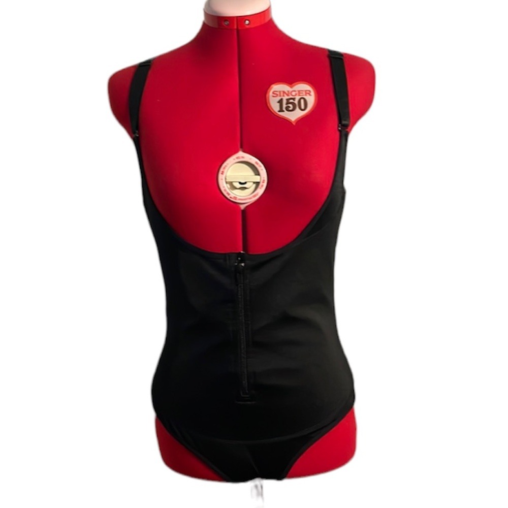 Camellias black under-bust front zip waist trainer thong body suit size XL